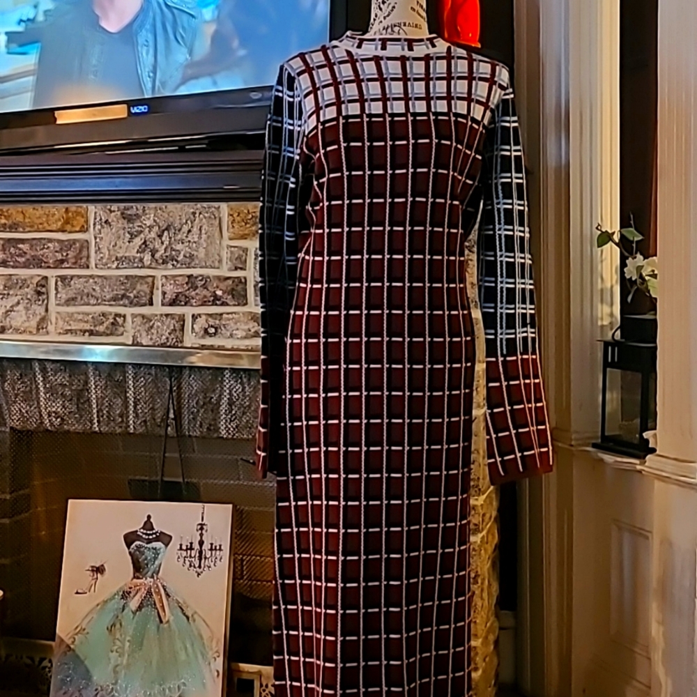 Trendy full length color block sweater dress Size xxl- best fits a Med/ Large